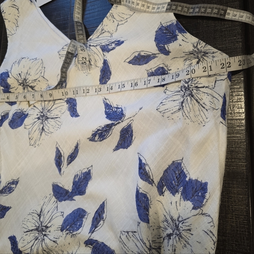 CHARLIE B White and Blue Floral Midi Dress - Picture 5 of 8